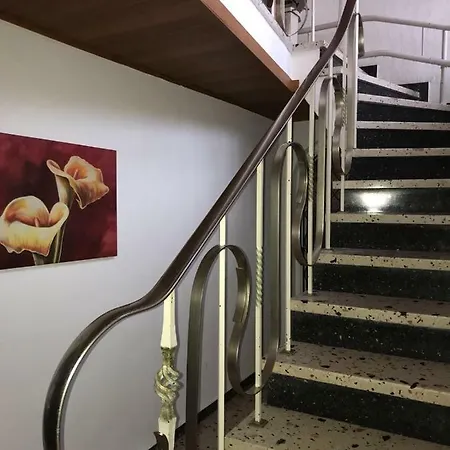 Ferienhaus Loehr Mit Treppenlift 科布倫茨